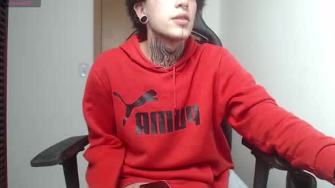 Snapshot of charlotbelucci_ chatting on 10-22-25, 07:41 Ale punky online show from 10-22-25, 07:41