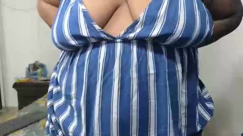 charlotte_027 online show from 12-23-24, 07:06