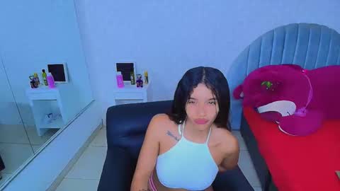 Snapshot of charlotte_0309 chatting on 04-15-26, 10:54 charlotte online show from 04-15-26, 10:54