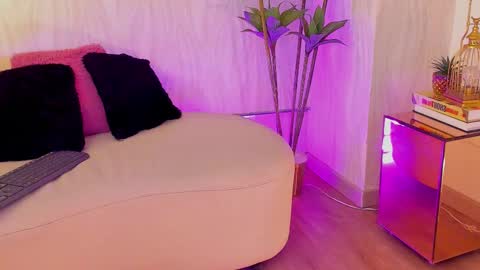   Charlotte  online show from 11-10-25, 07:46