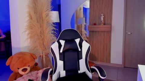   Charlotte  online show from 03-24-26, 04:06