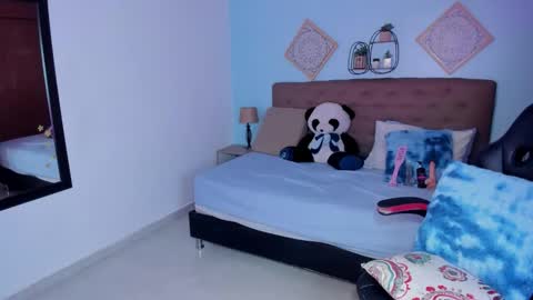 Charlotte  online show from 03-19-26, 03:16