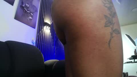 Charlotte  online show from 12-18-25, 01:06