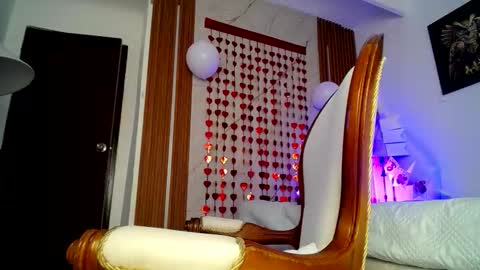 Charlotte  online show from 02-07-26, 01:15