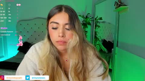 Snapshot of charlotte__grey chatting on 01-31-25, 02:04 charlotte grey online show from 01-31-25, 02:04