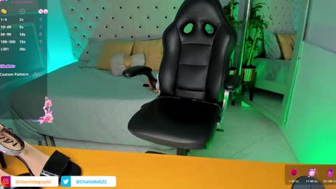 Snapshot of charlotte__grey chatting on 02-12-25, 01:52 charlotte grey online show from 02-12-25, 01:52