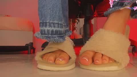 Snapshot of charlotte__grey chatting on 03-26-26, 08:14 charlotte grey online show from 03-26-26, 08:14