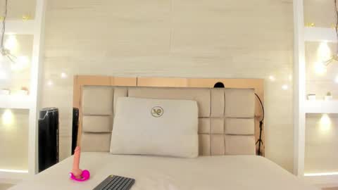 Charlotte colee online show from 01-14-26, 12:00