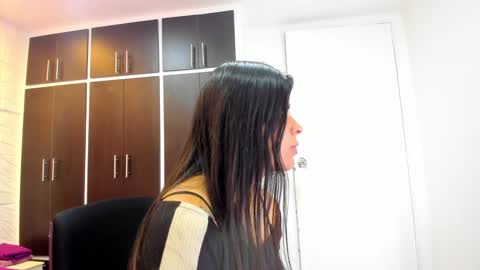 Charlotte Icee online show from 01-02-25, 04:02