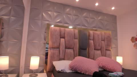 Charlotte Icee online show from 03-19-26, 02:32