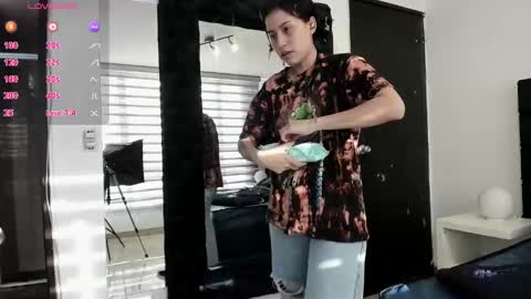 Charlotte online show from 10-22-25, 12:05