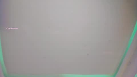 charlotte_line online show from 10-10-25, 05:45