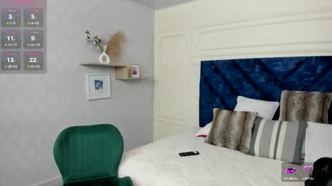 Charlotte Mayers online show from 12-18-25, 11:27