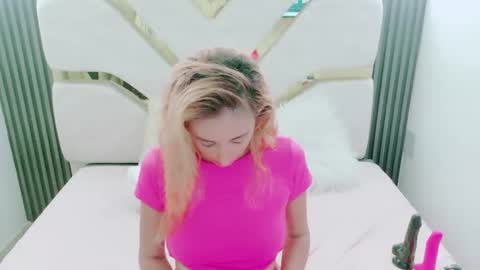 Snapshot of charlotte_phaeton chatting on 10-23-25, 01:38 Charlotte online show from 10-23-25, 01:38