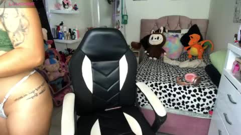 Snapshot of charlotte_queen20 chatting on 04-29-26, 05:00 Charlotte online show from 04-29-26, 05:00