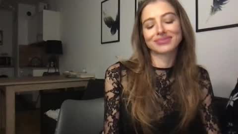 Snapshot of charlotte_roche chatting on 02-11-25, 03:29 Charlotte Roche online show from 02-11-25, 03:29