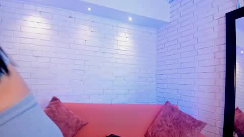 Snapshot of charlotte_whitee1 chatting on 09-18-25, 11:34 Charlotte Everyday From 0700 to 1300 Col Time online show from 09-18-25, 11:34