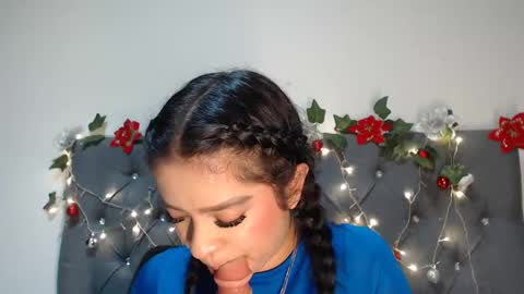 charlottee07 online show from 12-24-24, 10:01