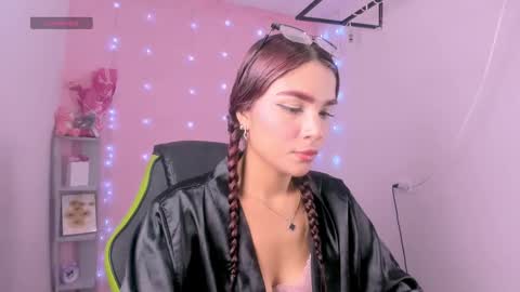 charlotteee online show from 10-16-25, 03:51