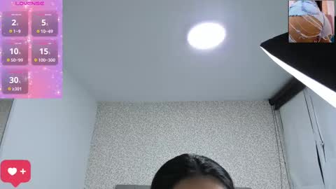 Snapshot of charlottegray_ chatting on 02-23-25, 03:13 CHARLOTTE online show from 02-23-25, 03:13