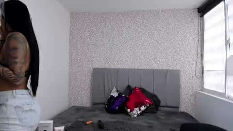 Snapshot of charlottegray_ chatting on 03-12-25, 07:49 CHARLOTTE online show from 03-12-25, 07:49