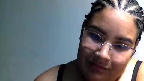 charlottequeen_21 online show from 05-11-26, 02:06