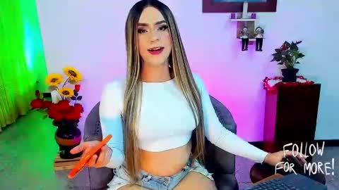 Snapshot of charlottevillorina chatting on 04-21-26, 06:41 charlotte villorina online show from 04-21-26, 06:41