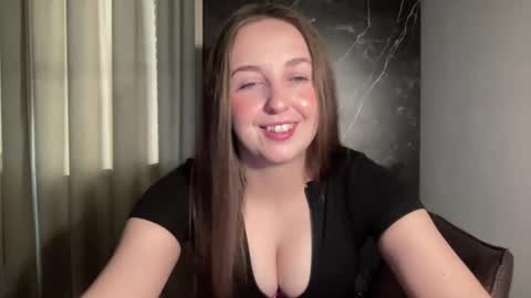 Snapshot of charlottexgold chatting on 05-14-26, 05:31 CharlotteXGold online show from 05-14-26, 05:31