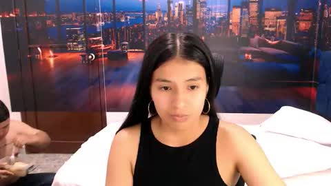 Snapshot of charlyandlaura chatting on 10-10-25, 07:13 charlyandlaura online show from 10-10-25, 07:13