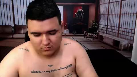 Snapshot of charlyandlaura chatting on 10-21-25, 07:47 charlyandlaura online show from 10-21-25, 07:47