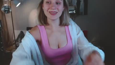 Snapshot of charming_beauty chatting on 04-06-26, 06:36 Michelle online show from 04-06-26, 06:36