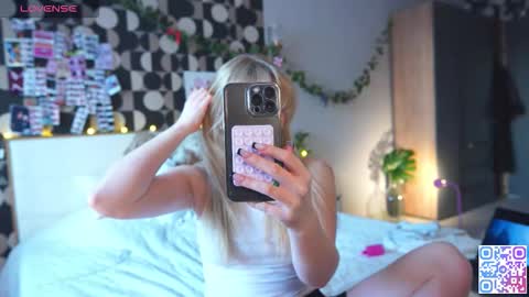 my fansly Charming daisy              My Wishlist  for new toys     online show from 01-12-26, 09:58