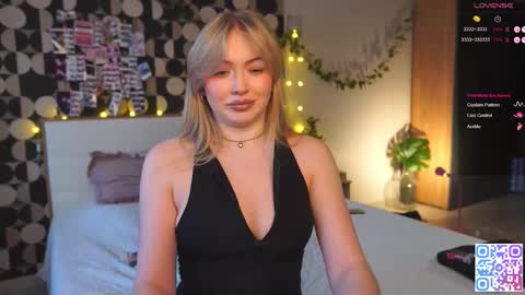 my fansly Charming daisy              My Wishlist  for new toys     online show from 01-17-26, 01:05