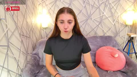 Snapshot of charming_lia chatting on 09-30-25, 06:02 CharmingLIA online show from 09-30-25, 06:02