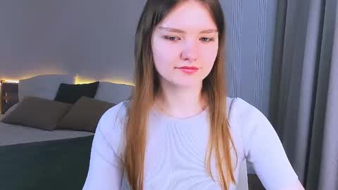 Snapshot of charminglookeva chatting on 05-26-26, 04:19 Im Eva online show from 05-26-26, 04:19