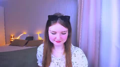 Snapshot of charminglookeva chatting on 06-13-26, 11:19 Im Eva online show from 06-13-26, 11:19