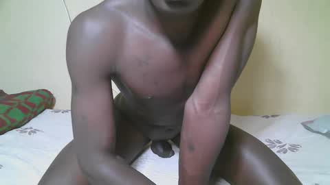 Snapshot of charmzboy chatting on 10-06-25, 11:02 charmzboy online show from 10-06-25, 11:02