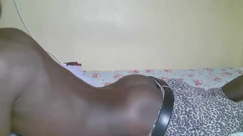 Snapshot of charmzboy chatting on 10-09-25, 09:29 charmzboy online show from 10-09-25, 09:29