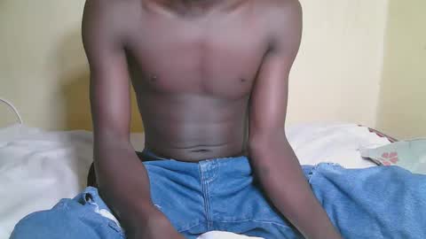 Snapshot of charmzboy chatting on 10-15-25, 05:51 charmzboy online show from 10-15-25, 05:51