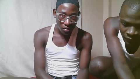 Snapshot of charmzboy chatting on 11-07-25, 12:49 charmzboy online show from 11-07-25, 12:49