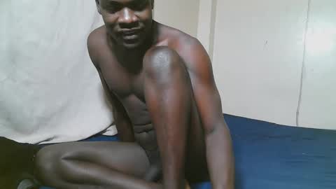 Snapshot of charmzboy chatting on 11-11-25, 10:37 charmzboy online show from 11-11-25, 10:37