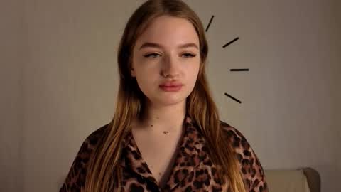 Snapshot of charoletteharles chatting on 03-04-26, 04:29 Lolla online show from 03-04-26, 04:29