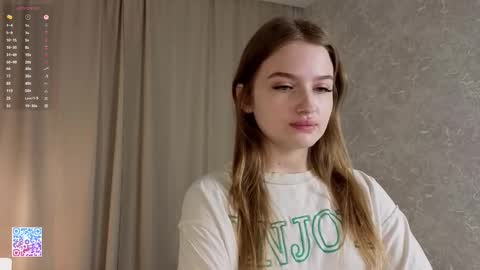 Snapshot of charoletteharles chatting on 03-24-26, 04:06 Lolla online show from 03-24-26, 04:06