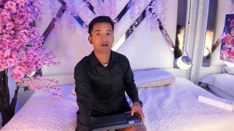       online show from 04-30-26, 12:22