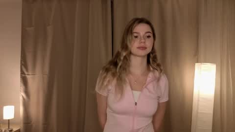 Emilia online show from 05-13-26, 04:54
