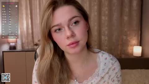 Emilia online show from 06-19-26, 04:17