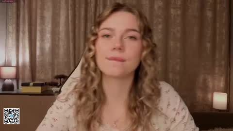 Emilia online show from 06-26-26, 04:17