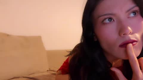 JASMINE   usually going live about 2 am UTC  online show from 05-14-26, 03:35