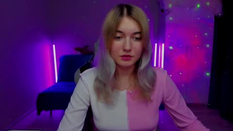 Snapshot of chatur_lady_ chatting on 12-03-24, 08:38 Betty online show from 12-03-24, 08:38