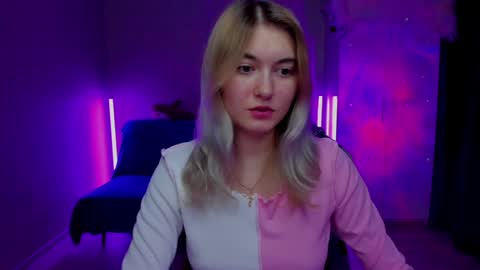 Snapshot of chatur_lady_ chatting on 12-04-24, 01:14 Betty online show from 12-04-24, 01:14